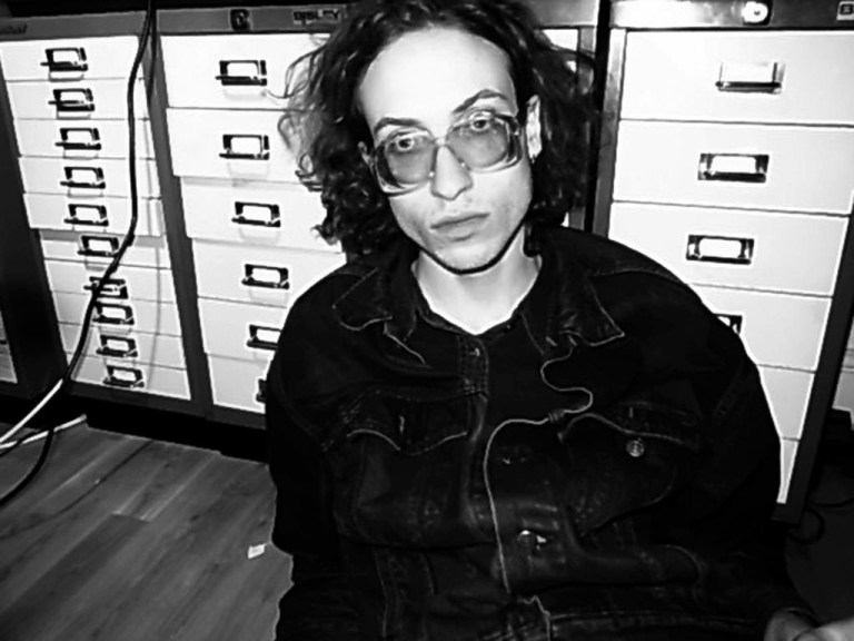 daniel-blumberg-hebronix_092807488248