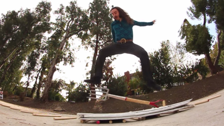 richie-jackson-moon-duo-animal-music-video-pitchfork-750x422