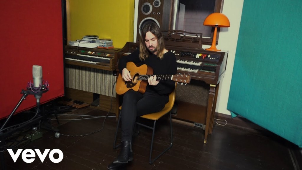 Tame Impala – On Track (Acoustic&nbsp;Live)