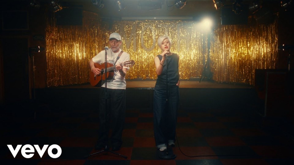 Everything But The Girl – Young and Dumb, still from the video