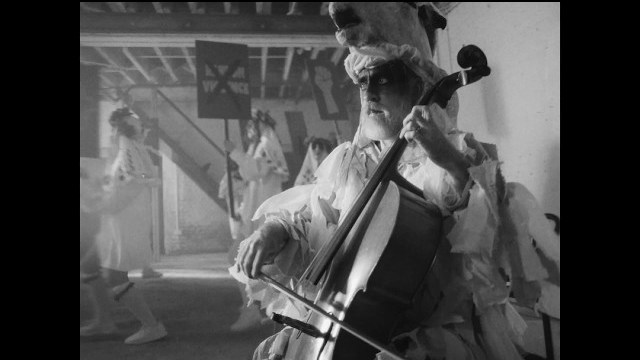 Hot Chip – Random Violence, still from the video